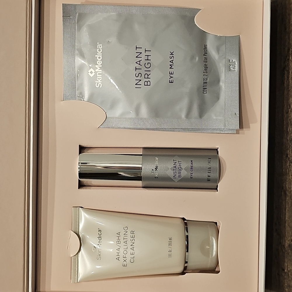 Brand New SkinMedica Brightening Essentials Kit - Picture 3 of 6